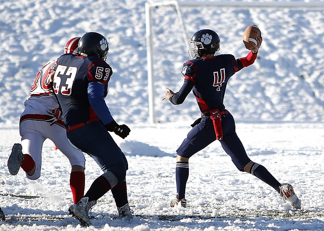 前锋线则以 前锋线则以
